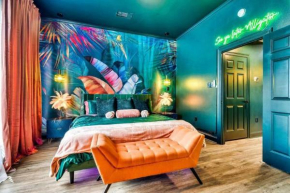 Stylish & Fun Home, Long-term friendly, King